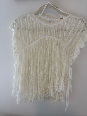 Free People Cream Lace Ruffle Sleeve Blouse